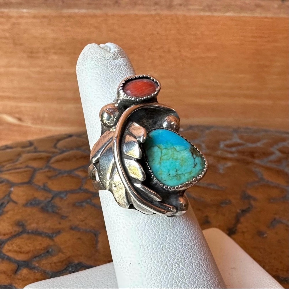 Artisan Navajo Turquoise Coral Statement Ring in Sterling Silver size US 5.5